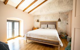 Valencia 2 Bed Luxury Guest House